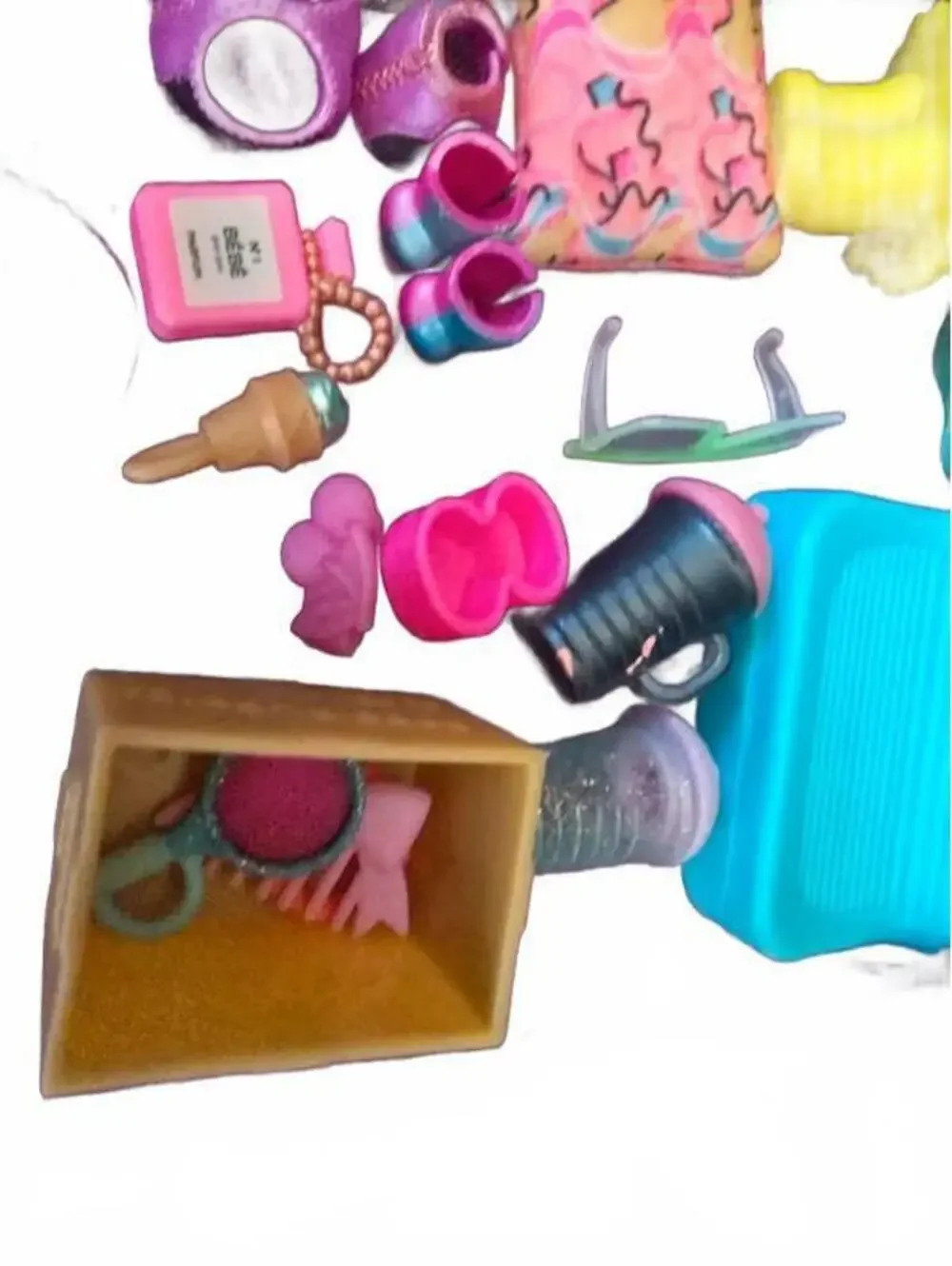 L.O.L. Surprise Dolls Set with Accessories - Multi-Color